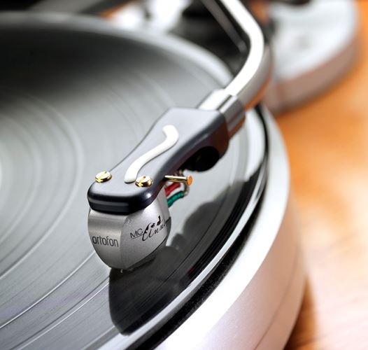 mc_anna_on_tonearm_1000x950.jpg