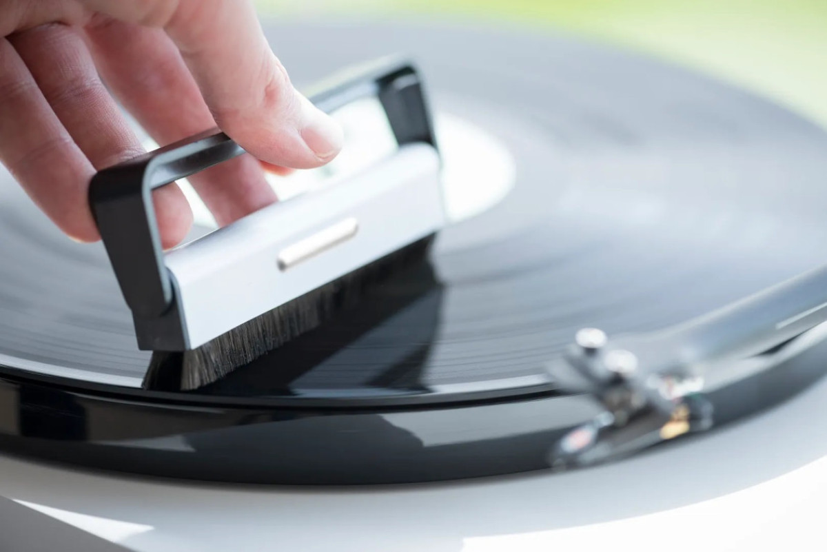 banner_pro_ject_audio_systems_brush_it5.jpg