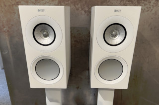 KEF R3 hos Ljudmakarn.se